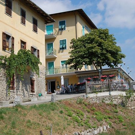 Hotel Panorama Riva del Garda Esterno foto
