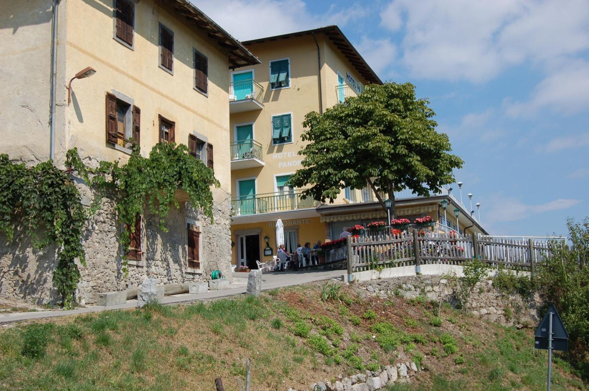 Hotel Panorama Riva del Garda Esterno foto