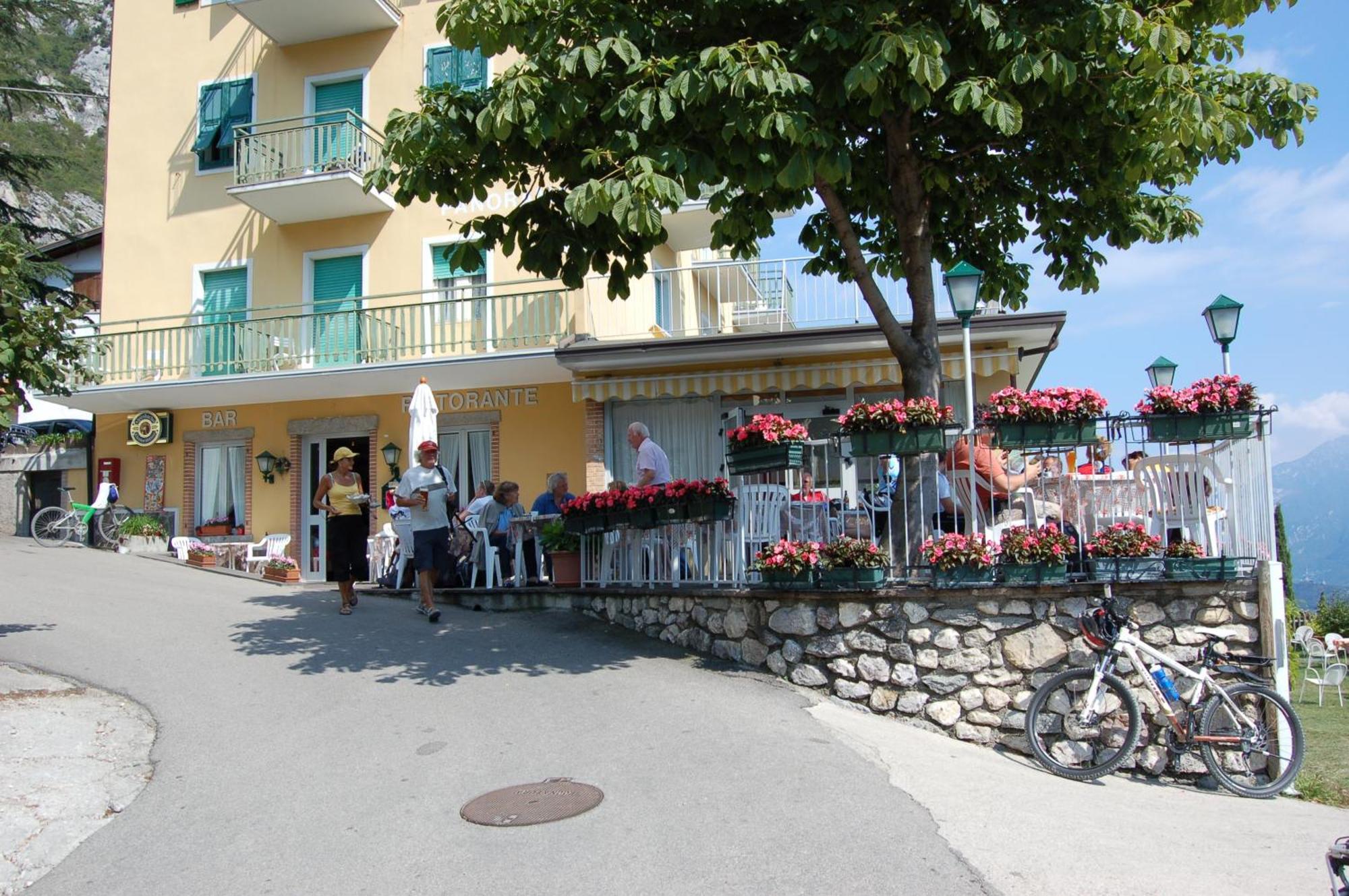 Hotel Panorama Riva del Garda Esterno foto